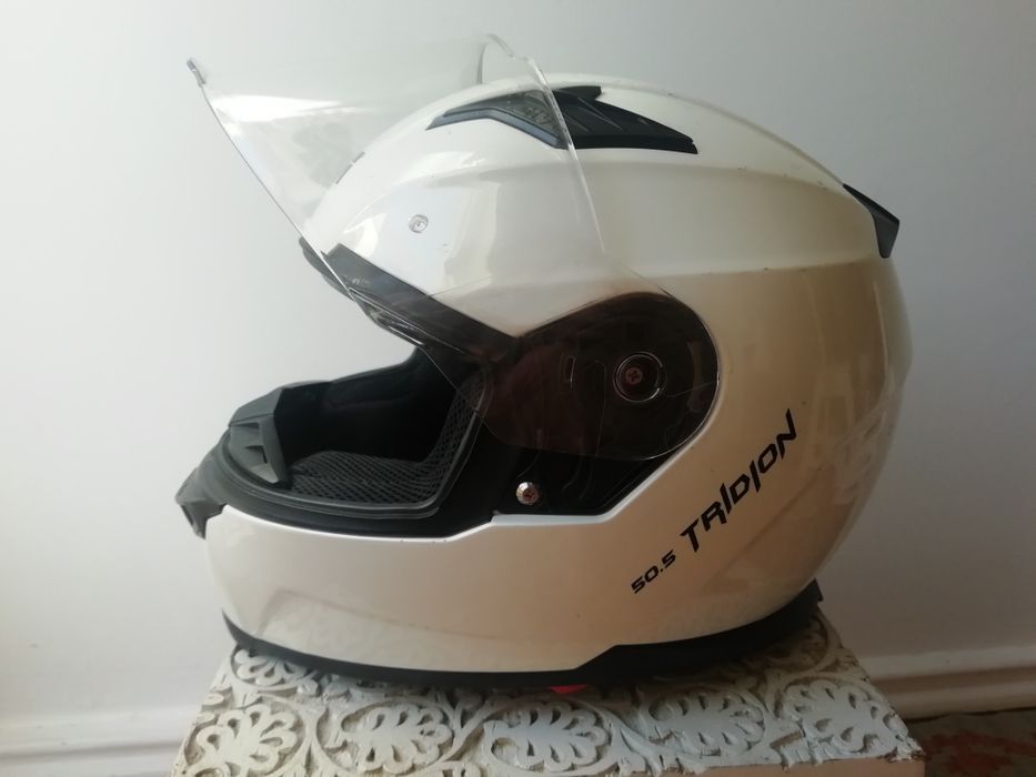 Capacete integral Givi