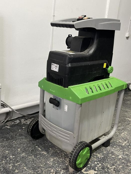 Подрібнювач садовий 2500 W