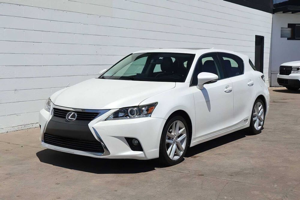 Lexus CT 200h      2016