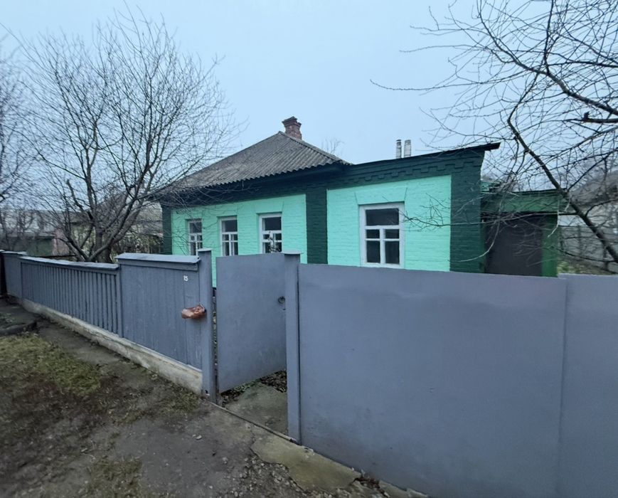 Продається  затишний цегляний будинок у приватному секторі
