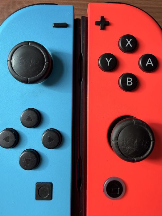 Nintendo Switch OLED + joycony + etui Zelda