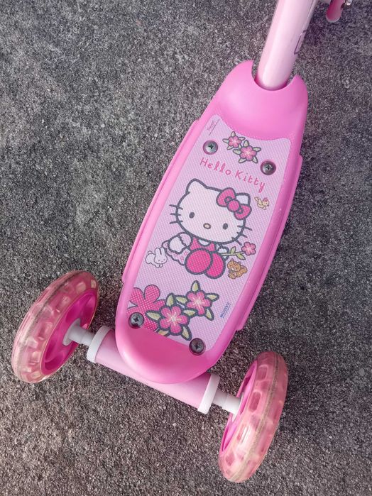 Trotinete Hello Kitty