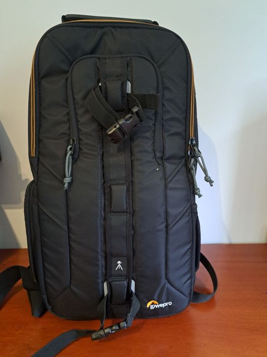 Mochila fotográfica LOWEPRO  SlingShot Edge 250 AW (como nova)