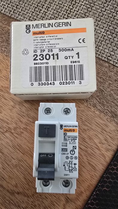 Wyłącznik różnicowoprądowy MERIN GERIN 25A 300mA 23011