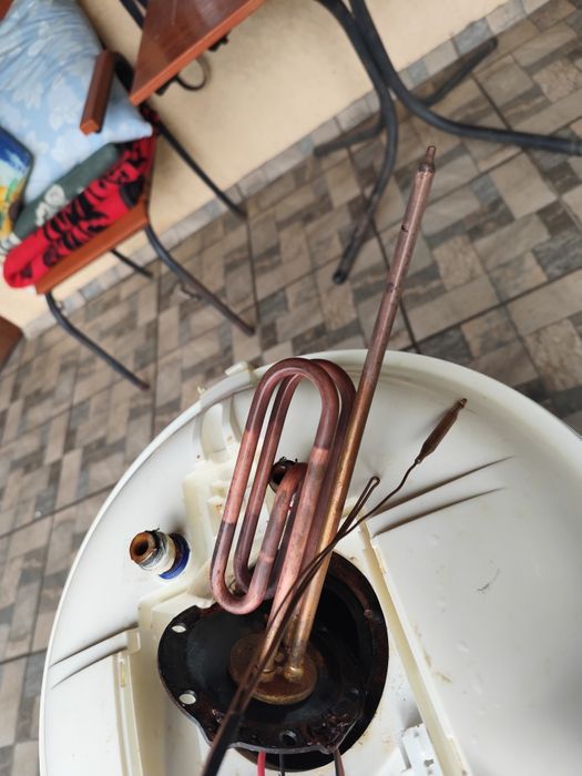 Продам на запчастини електробойлер " Аtlantic" Expert  UM-80 , D- 2- B