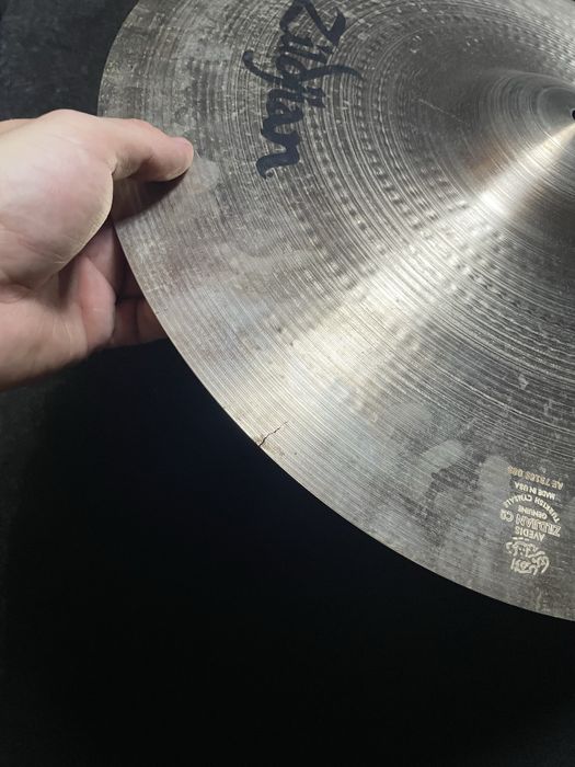 Zildjian A-Series Medium Thin Crash 17°/43 cm (Rachado)