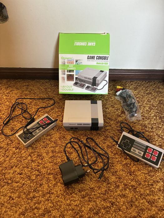Game Console com 2 controles e + 600 jogos