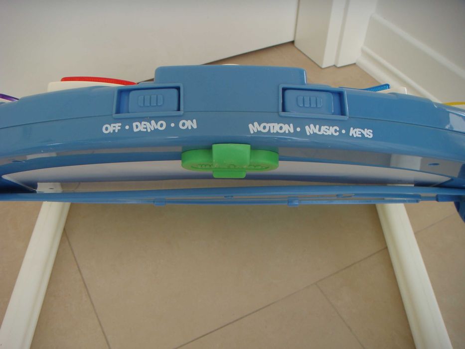 zabawka edukacyjna muzyczny stolik Little tikes