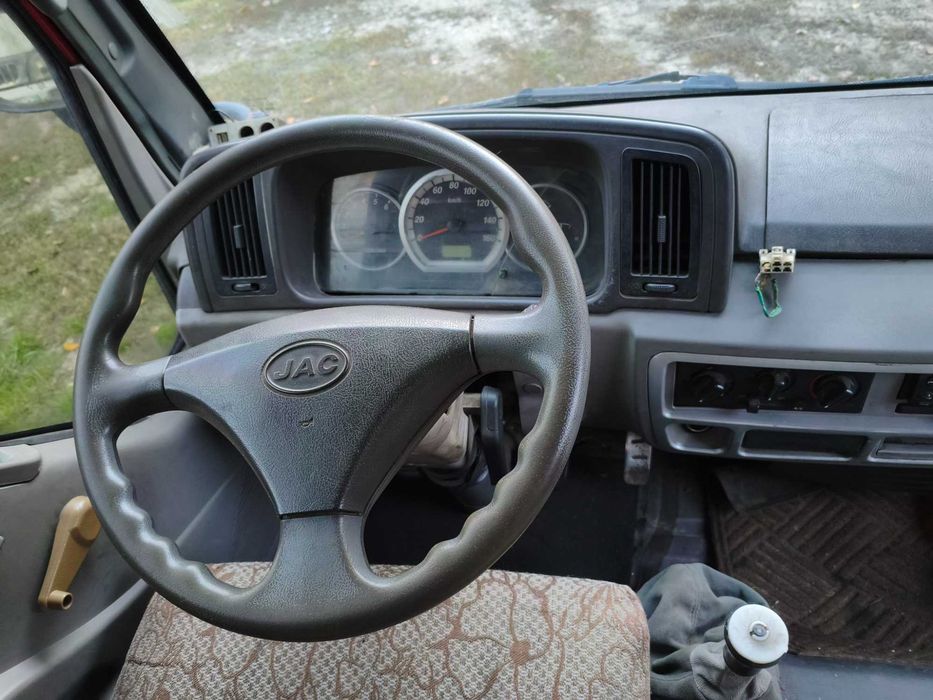 автомобіль вантажний JAC 1045K