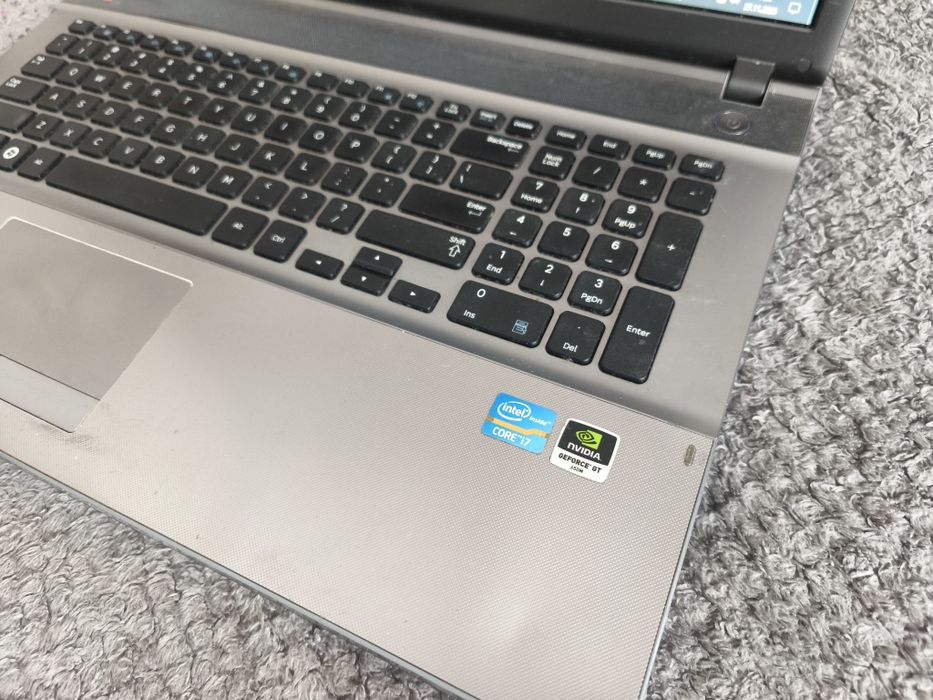 Laptop Samsung 17cali i7 SSD 256gb GeForce 2gb 16 ram