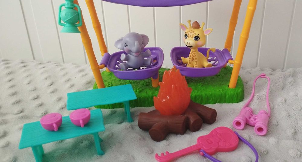 Enchantimals Biwak na sawannie z lalką
