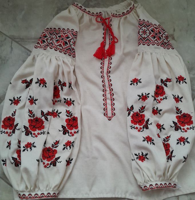 Жіноча вишиванка 48р