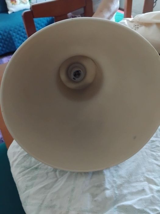 Candeeiro em estado impecável