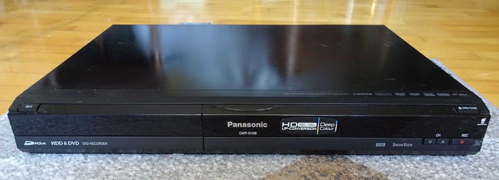 Nagrywarka HDD/DVD Panasonic DMR-EH58 (TBC)