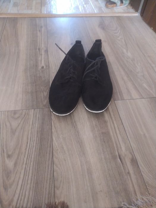 Buty sznurowane pantofle wiosenne jesienne trzewiki zamszowe 40