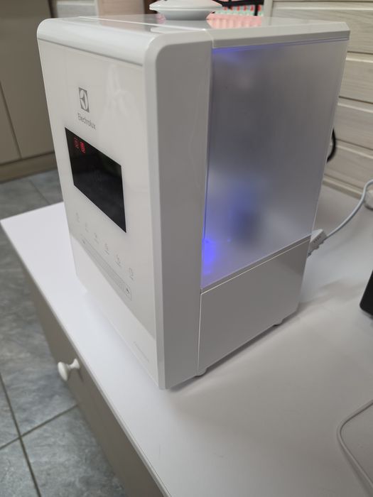 Зволожувач повітря Electrolux EHU-3615D GlossLine