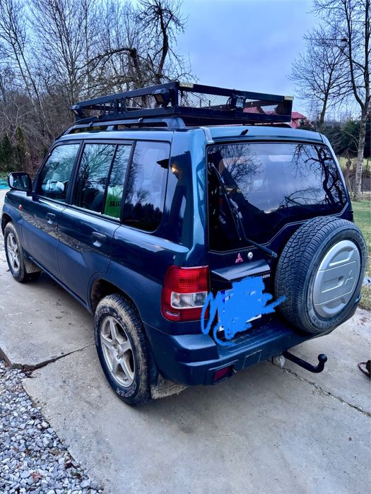 Mitsubishi pajero pinin