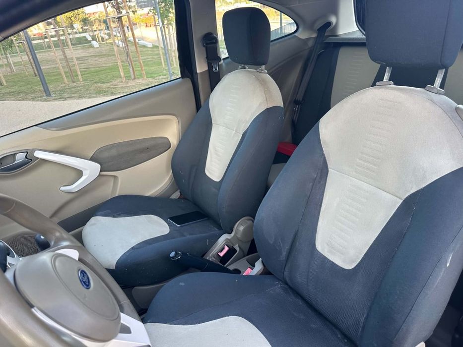 Ford KA Titanium