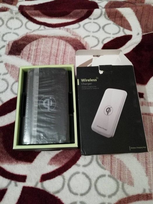 Продам новое зарядное устройство + чехол-бампер для телефона