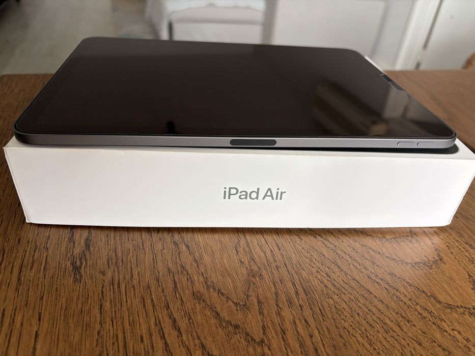 iPad Air (5.ª Geração) M1 64GB