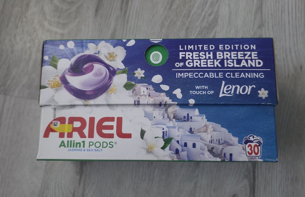 Ariel kapsułki do prania białego i jasnego ubrania 30szt