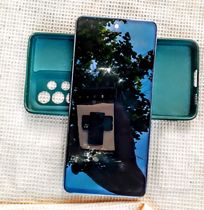 SAMSUNG A52 8/256 под восстановление.