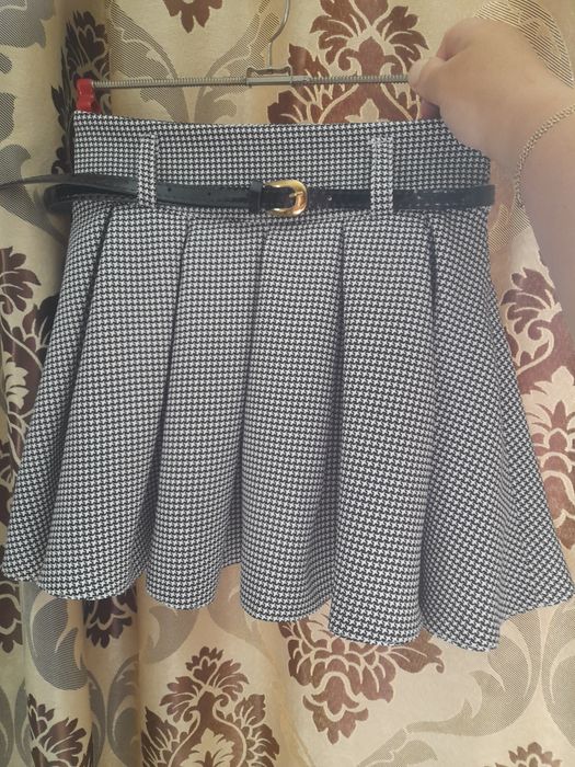 Продам шкільний одяг