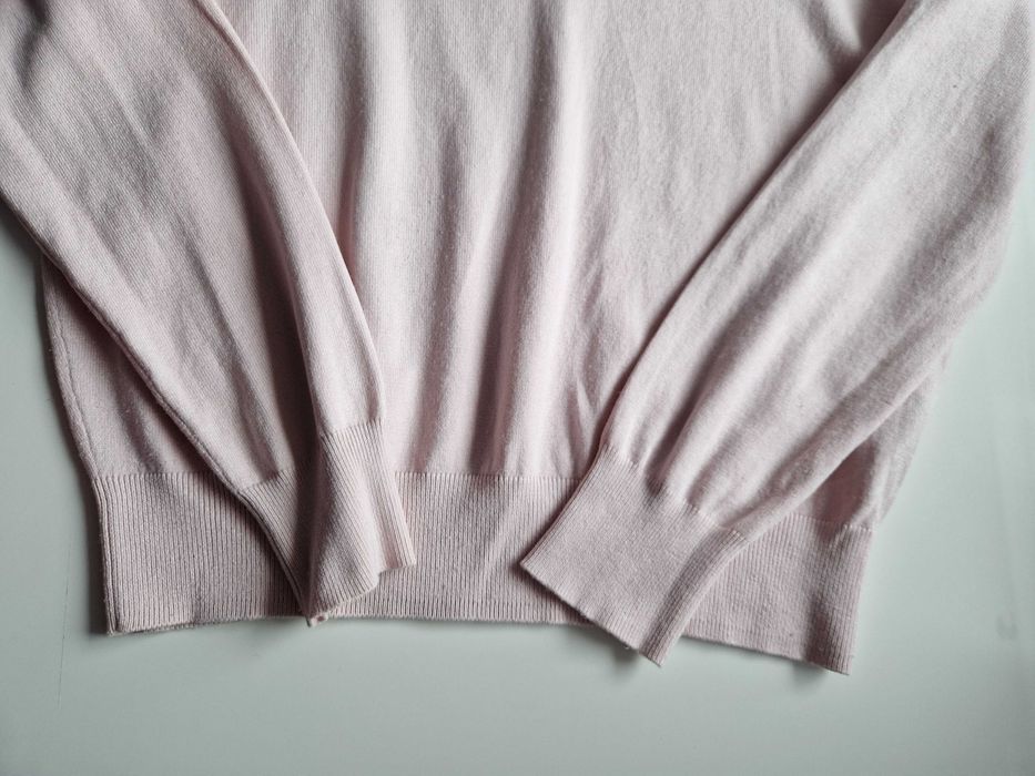 Klasyczny różowy lekki sweter z dekoltem w serek H&M r. M