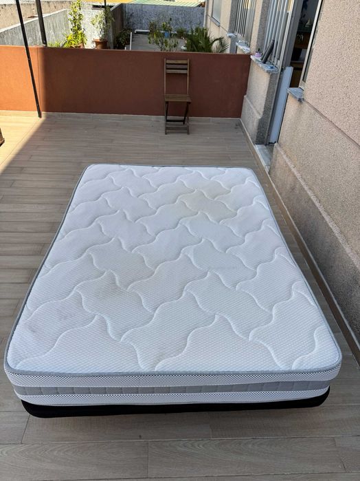 Cama de Casal Completa com Base e Colchão – 140 x 190 cm