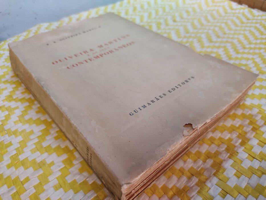 Oliveira Martins e os seus contemporâneos
F A Oliveira Martins.