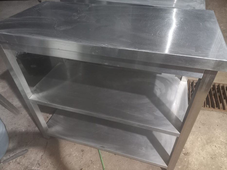 Bancada inox com parteleiras