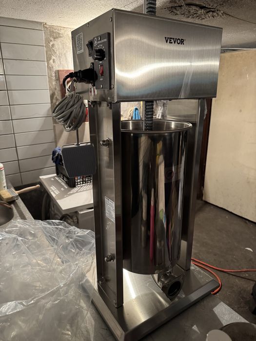 Nadziewarka elektryczna nowa kiełbas farszu mięsa 15kg