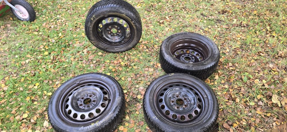 Komplet felg z oponami Mazda