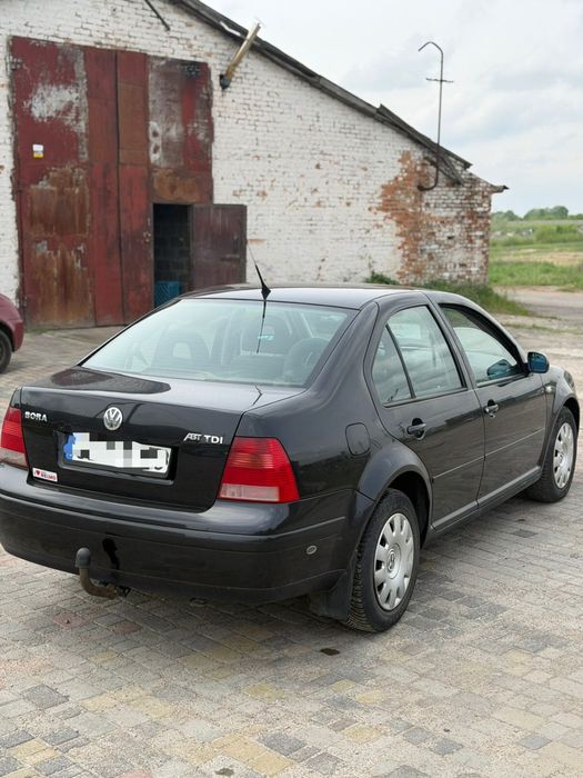 Volkswagen  Bora 1.9tdi