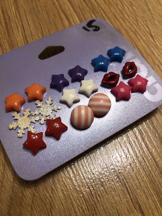 Zestaw biżuterii dla nastolatki naszyjniki bransoletki kolczyki