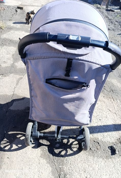 Продам каляску весна - осінь.