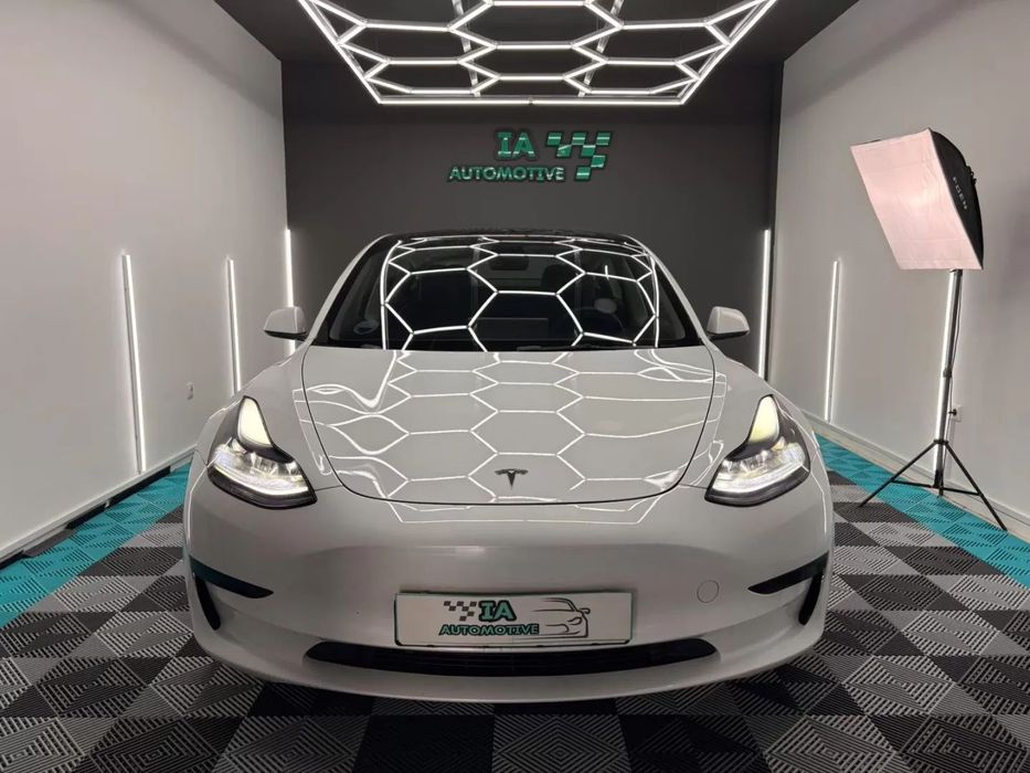 Tesla Model 3 Standard RWD foto 2