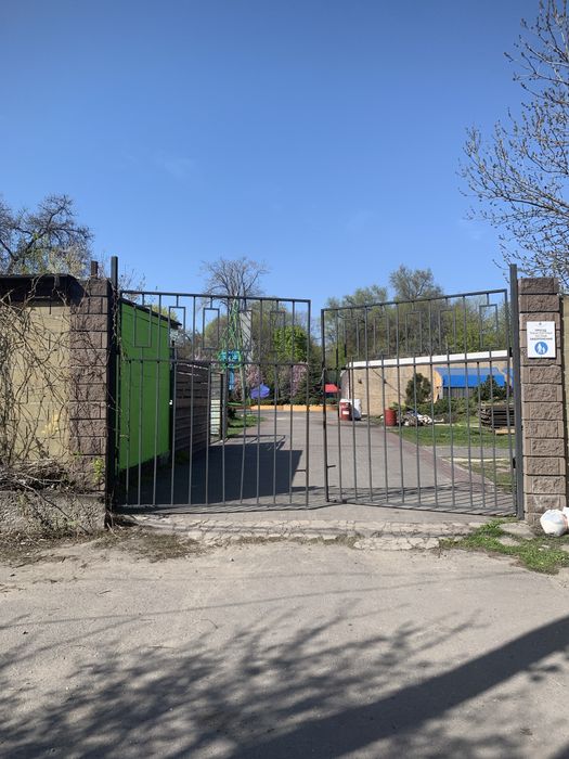 Дом с общим двором