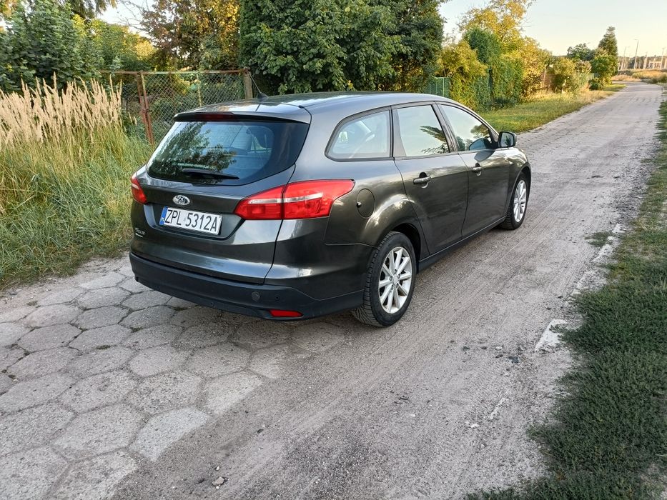 Ford Focus Kombi 2016r 1.6 Benzyna Led Polski Salon