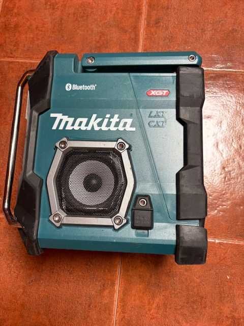 Makita MR002G Rádio