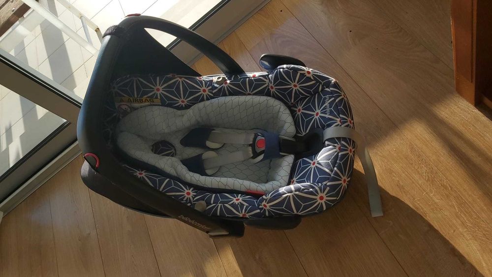 Ovo Bebe Confort Cadeira Auto Pebble Plus i-Size