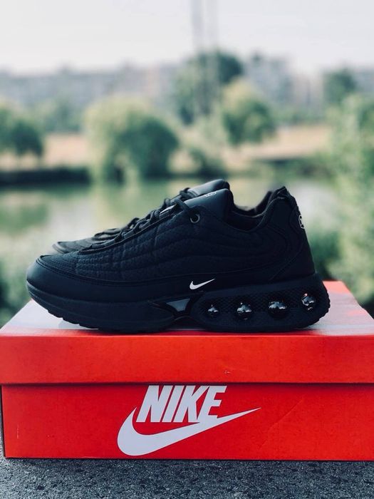 Кросовки с мембранной найк ВатерПроф водоотталкивающие кросовки Nike air max DN Triple черные спортивные красовки найк