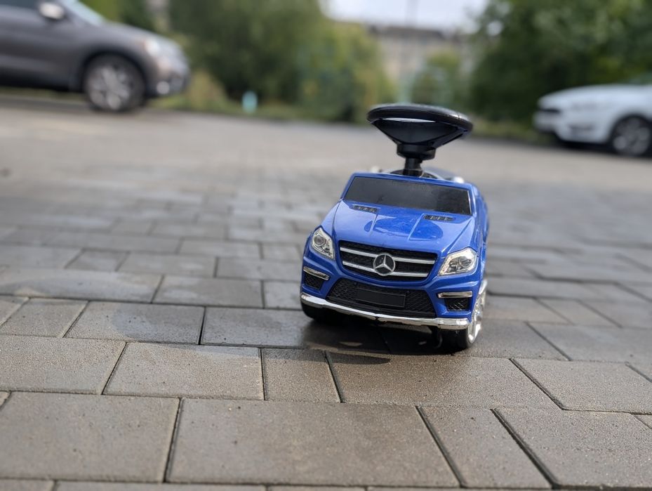 Дитяча машина-толокар / електромобіль Mercedes-Benz (синій)
