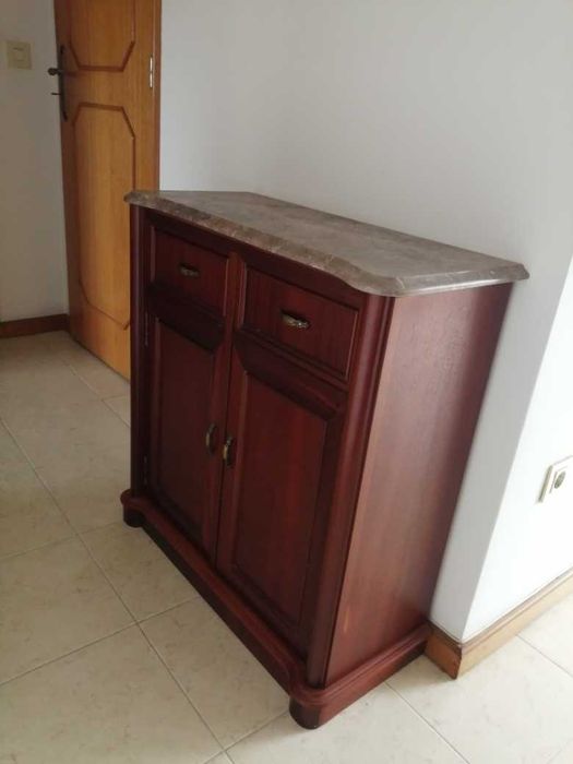 Sapateira em madeira