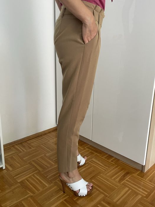 Beżowe spodnie rozmiar s marki Miss Selfridge