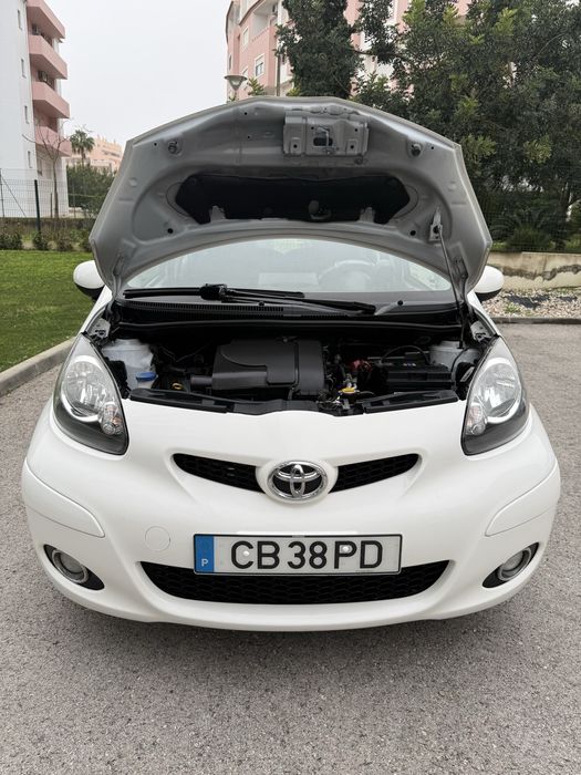 Toyota Aygo * Full Extras * Poucos Km * Multimidia Carplay * Imaculado