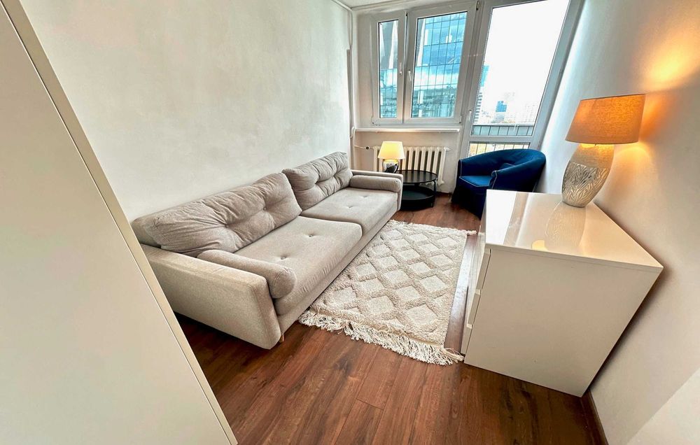 piękny pokój Grzybowska w Centrum-metro ONZ -balkon