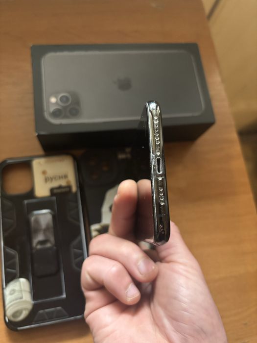 Айфон 11 про макс 64gb Все працює ідеально