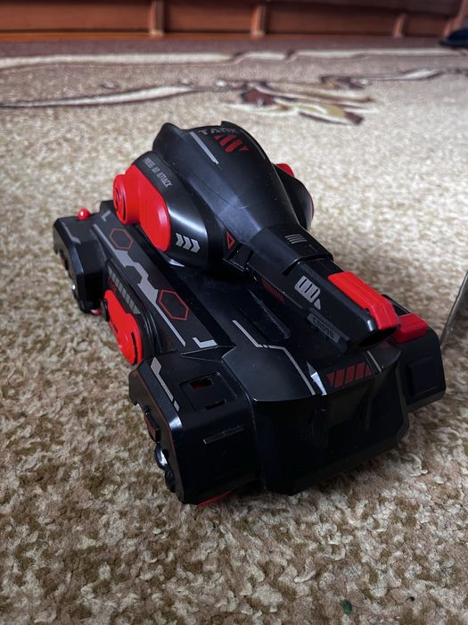 Танк на радіокеруванні з пультом та LED підсвіткою