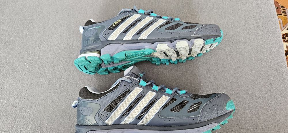 Adidas response trail 20 Gore-tex
